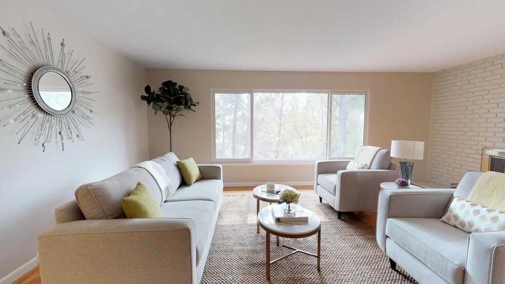 Primary Photo - 1432 Bel Aire Rd