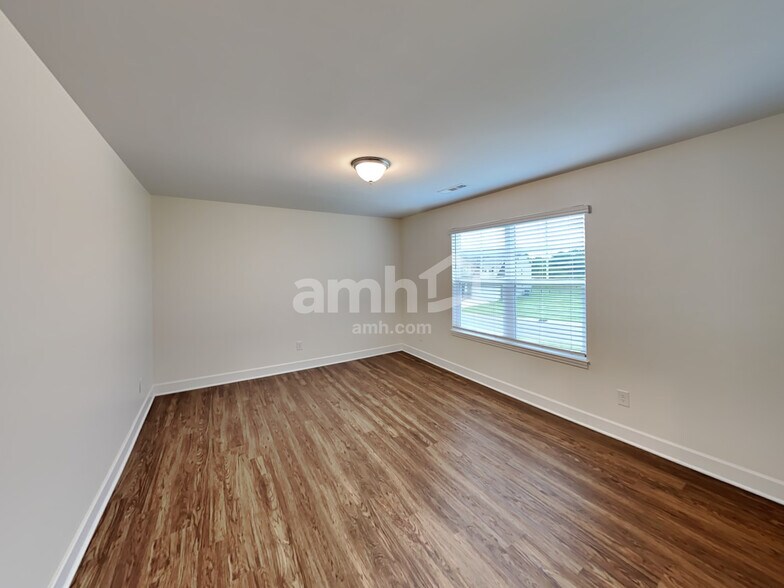 Building Photo - 607 Drema Ct