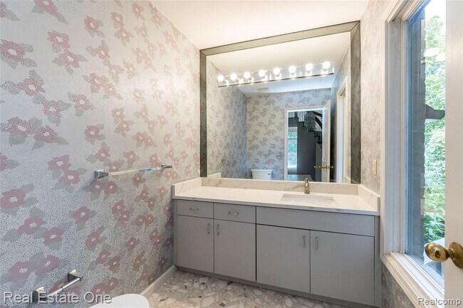 Building Photo - 37412 Legends Trail Dr