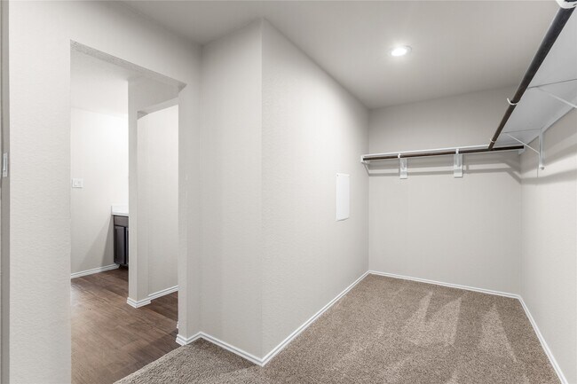 Building Photo - 5214 Perkins Rdg Wy
