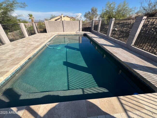 Building Photo - 15230 N Blackbird Dr