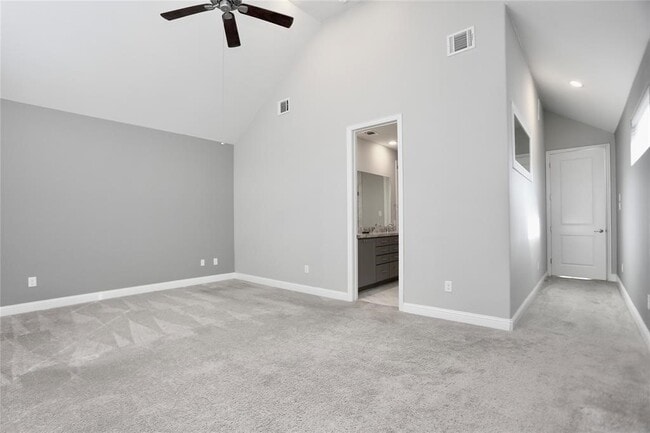 Building Photo - 1227 W 19th St