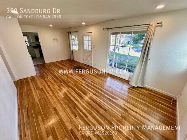 Building Photo - 350 Sandburg Dr