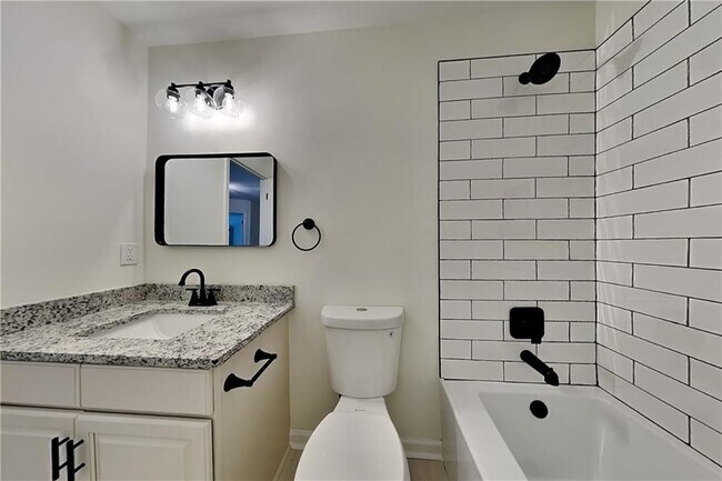 Building Photo - 420 Sable Ct