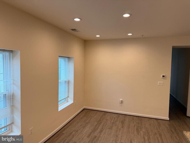 Building Photo - 1500 Ogden St NW