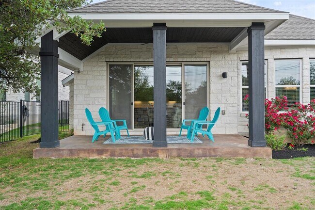 Building Photo - 306 Gulfton St