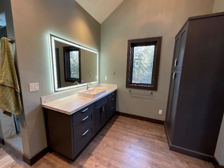 Building Photo - 245 Twin Bridges Rd