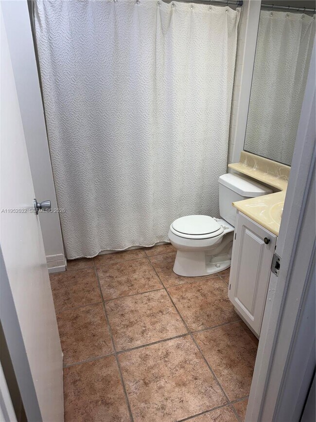 Building Photo - 100 SW 130th Terrace