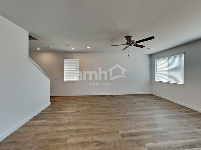 Building Photo - 9672 N Rancho Lozano