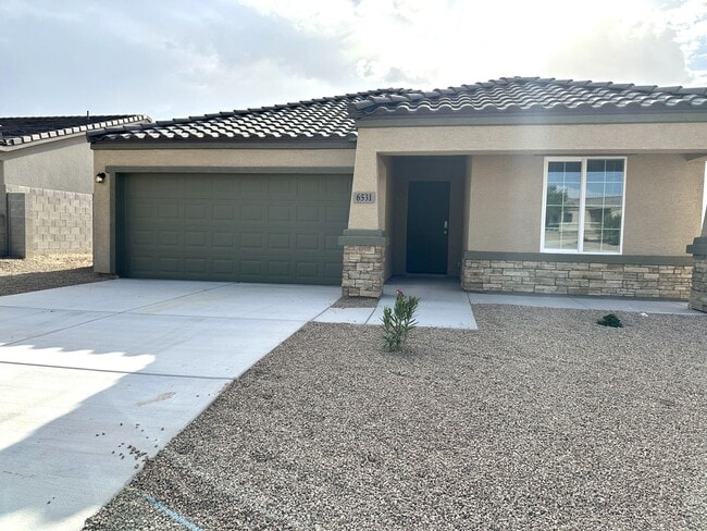 Primary Photo - 4 bedroom, 2 bathroom Mystic Canyon Gem