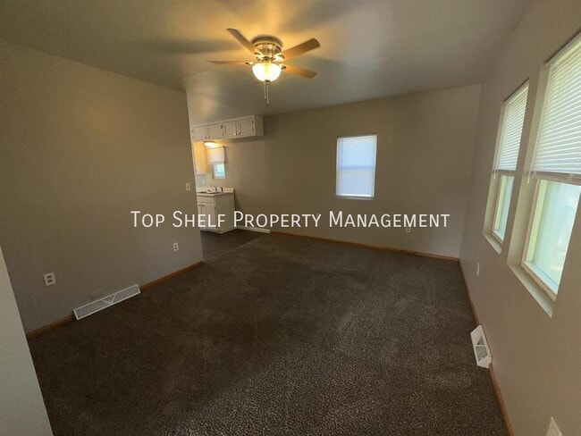 Building Photo - 418 E Sheridan-