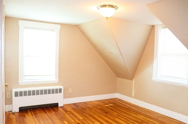 Building Photo - 24 Quincy St