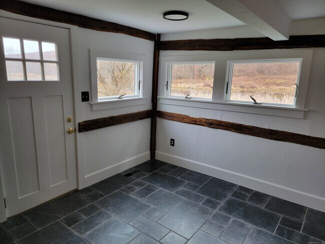 Building Photo - 199 CT-37