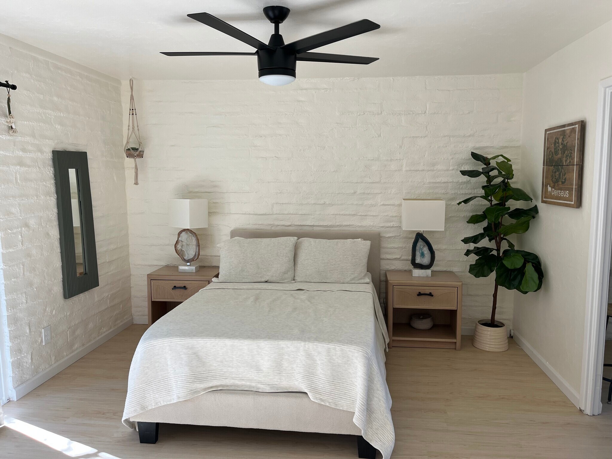 Building Photo - 2 W Greenock Dr