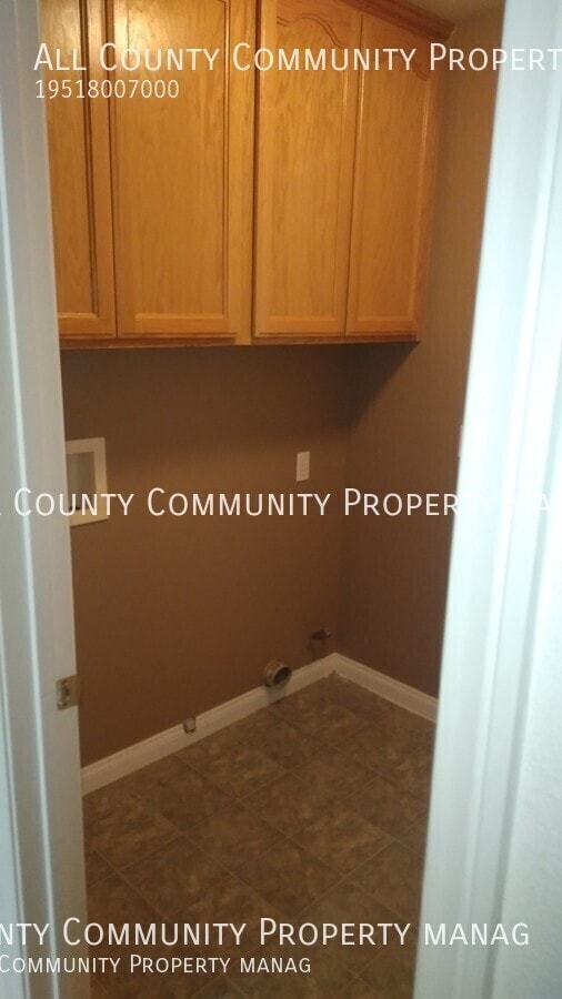 Building Photo - 8613 Bolero Dr