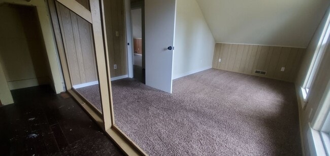 Building Photo - Pre-Leasing for September - 7Bed/3.5bath House