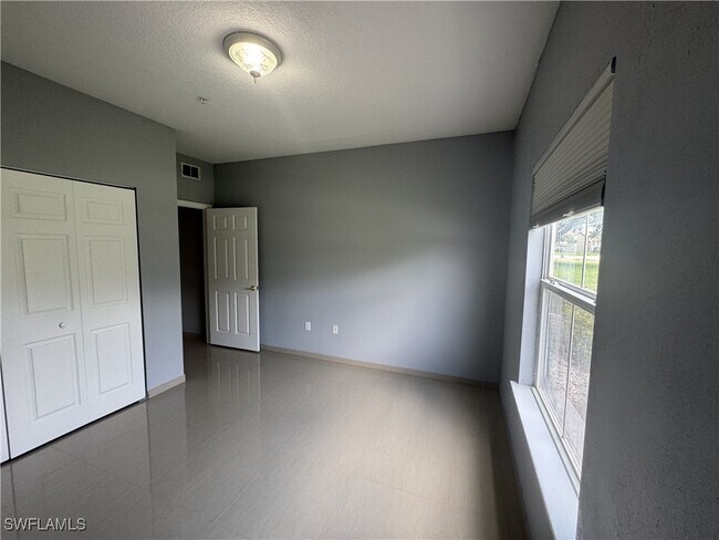 Building Photo - 11530 Villa Grand