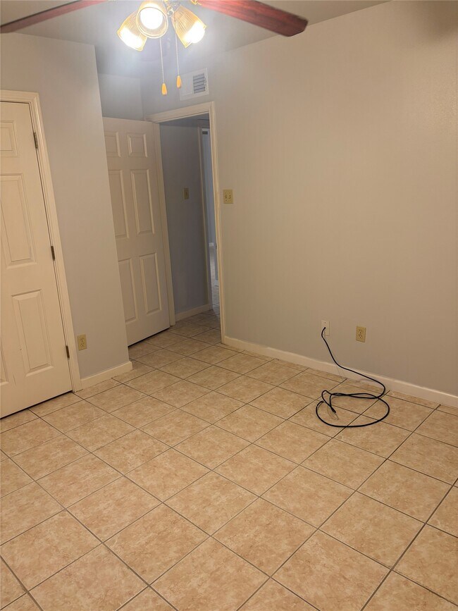 Building Photo - 14333 Memorial Dr