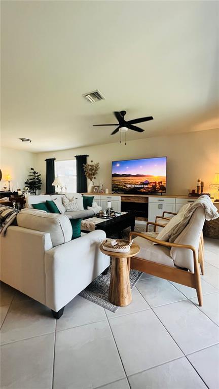 Building Photo - 1873 E Isles Rd