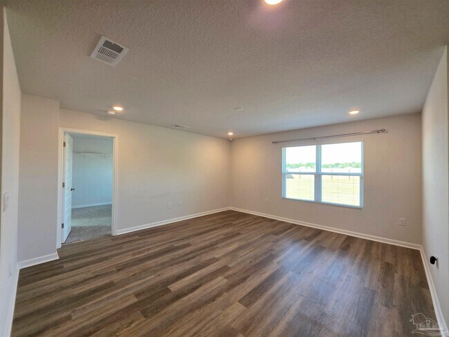 Building Photo - 5581 Silverbell Dr