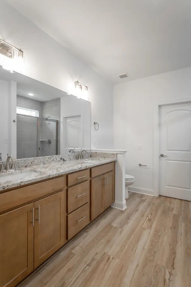 Building Photo - 6414 Satjanon Dr