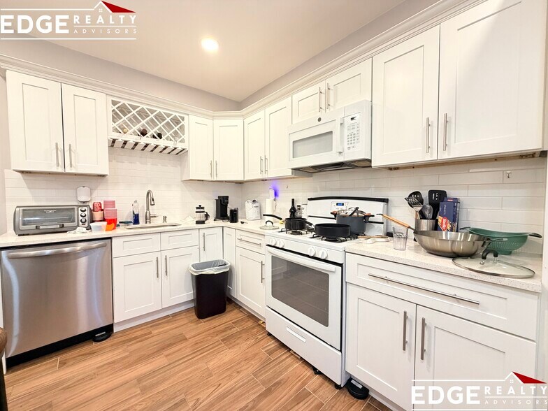 Building Photo - 12 Sewall St