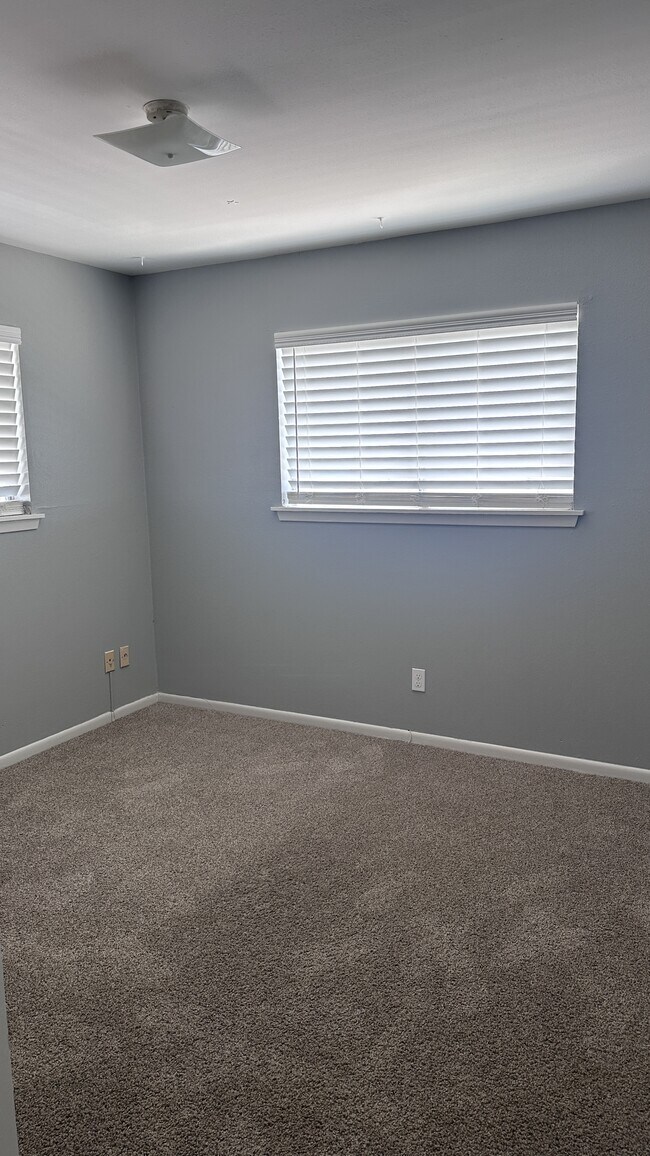 Building Photo - 4502 Surfside Blvd