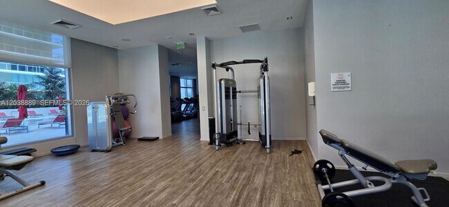 Building Photo - 1100 S Miami Ave
