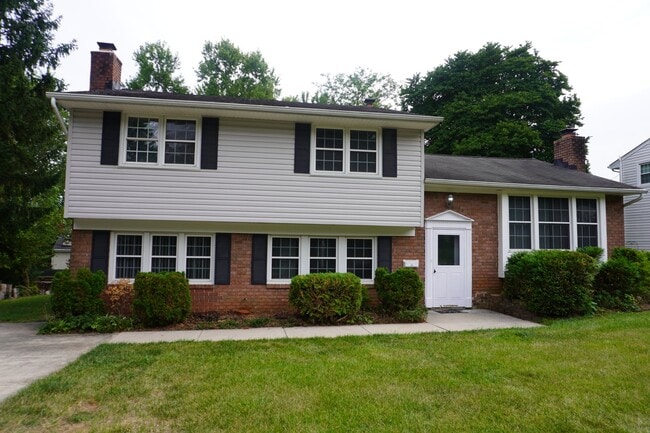 Building Photo - 239 E Timonium Rd