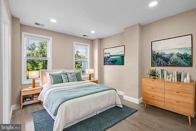 Building Photo - 1641 4th St NW