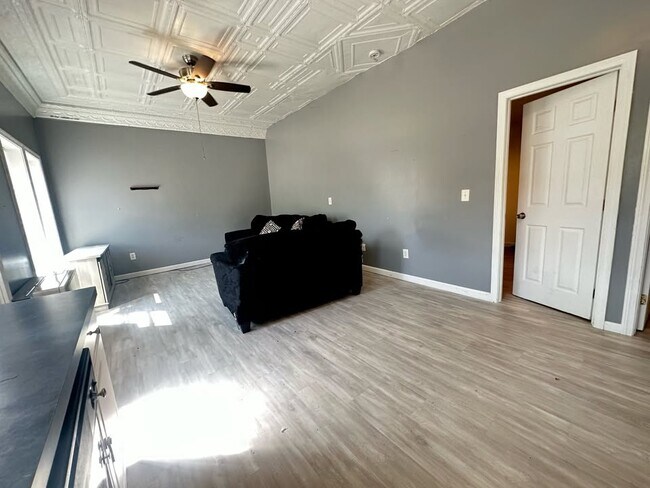 Building Photo - 12 Dawson St