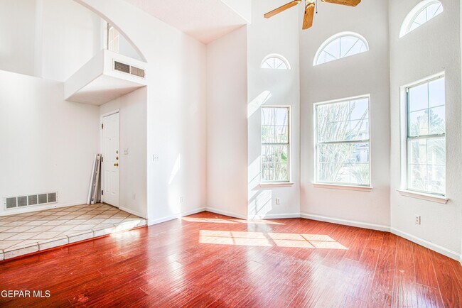 Building Photo - 1409 Black Ridge Dr