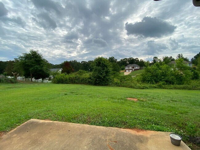 Building Photo - Home for Rent in Woodstock! View with 48 H...