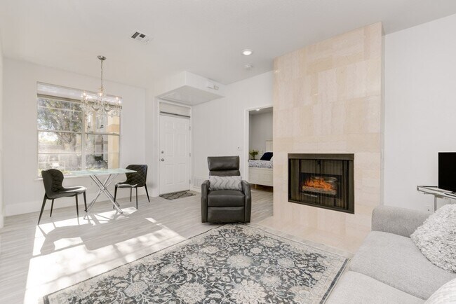 Building Photo - 3601 Bernwood Pl