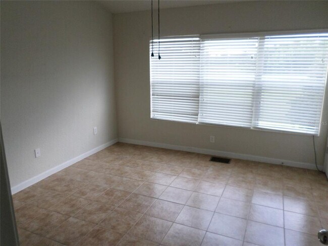 Building Photo - 4461 SW 49th Ave
