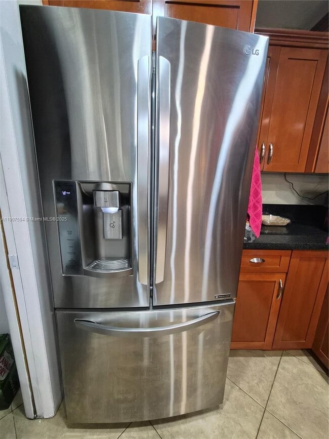 Building Photo - 10904 SW 72nd St