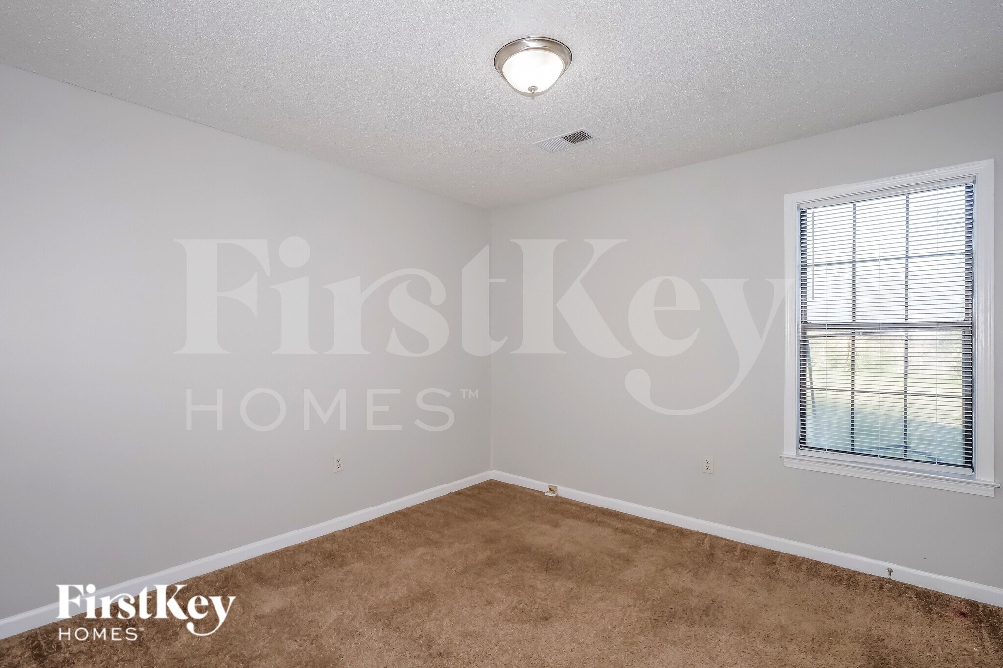 Building Photo - 4884 Walden Glen St