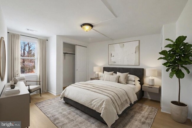 Building Photo - 24369 W Main St