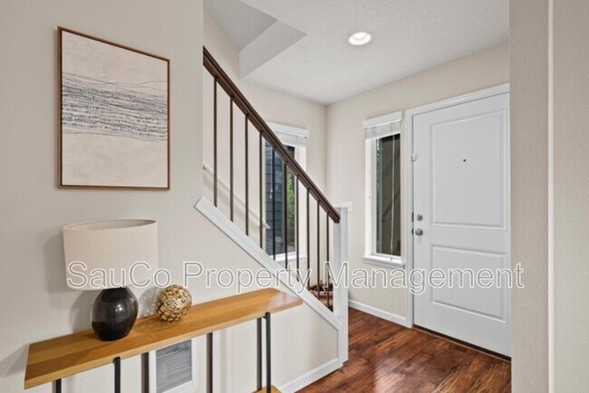 Building Photo - 7595 NW 170th Ave