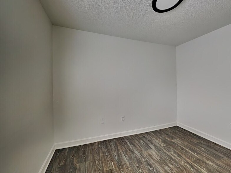 Building Photo - 2059 Dixie Belle Dr