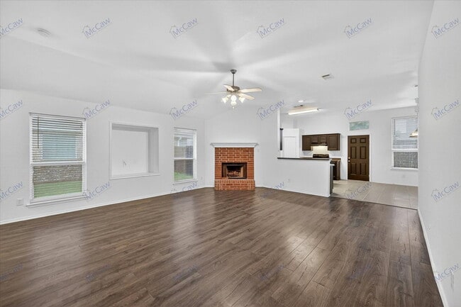 Building Photo - 342 Leisure Ln