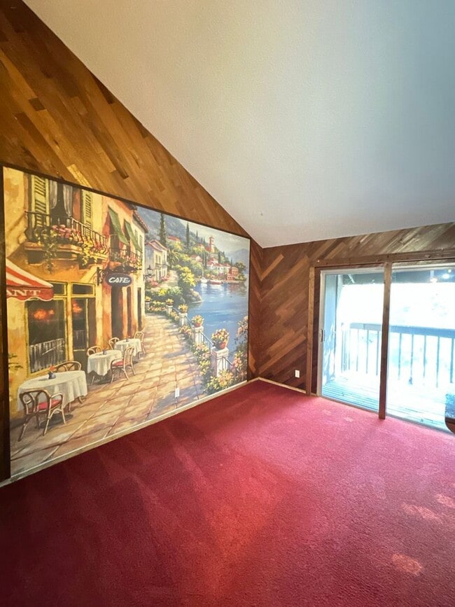 Building Photo - Long Beach 2 bed 2 bath - 2 Car Gar - Gated Community - Great Amenities!