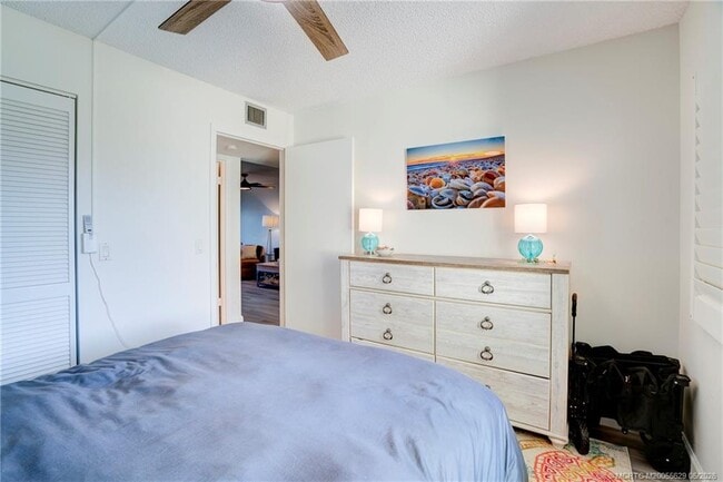 Building Photo - 5601 NE Gulfstream Way