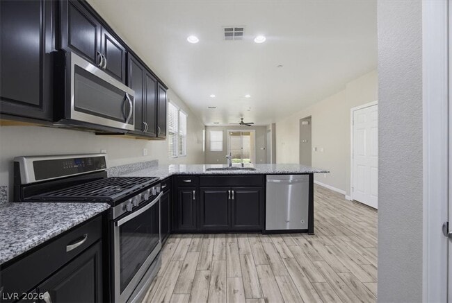 Building Photo - 917 Spiracle Ave