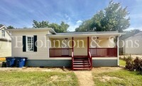 Building Photo - 2217 Nissen Ave