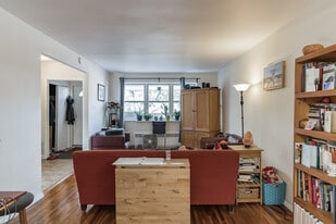 Building Photo - 2090 Bragg St