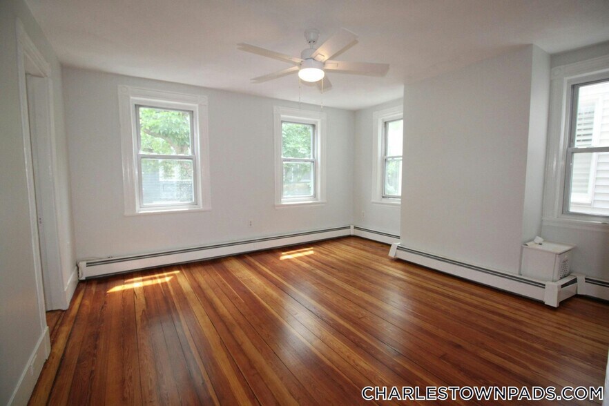 Building Photo - 12 Albion Pl