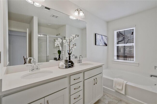 Building Photo - 2235 Mulsanne Dr