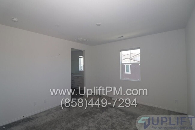 Building Photo - 36351 Elizabeth Ln