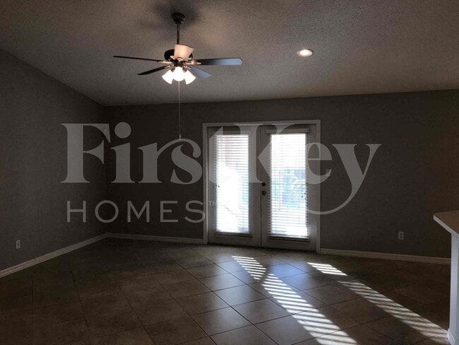 Building Photo - 1550 Golfside Village Blvd